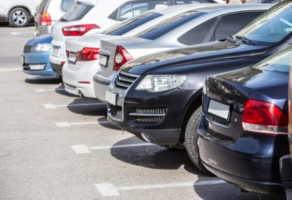 サービスエリアで【夫の浮気旅行】に遭遇！？直後「パパだー！」息子が無邪気に駆け寄った結果