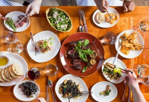 腕を振るって“豪華ディナー”を用意した妻に『まぁまぁ』と“低評価”を下した夫！？やるせなく感じた妻が行動に出た結果