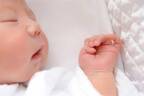 新生児の授乳ペースがわからない！間隔の目安やミルクの量を解説