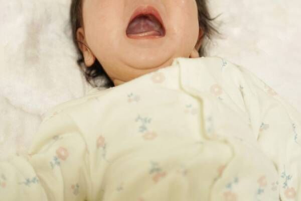 生後1ヶ月の赤ちゃんがぐずる理由とは 乗り切り方や泣き止ませ方も 21年1月31日 ウーマンエキサイト 1 2