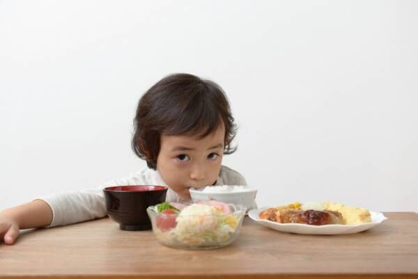 子供のしつけ 食事マナーはいつから どのように教えるべきか 21年3月6日 ウーマンエキサイト 2 3