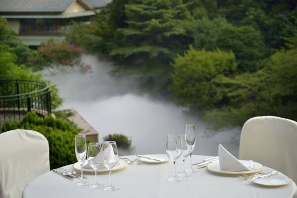 都会の真ん中に雲海？！〈ホテル椿山荘東京〉の東京雲海を見にいこう。