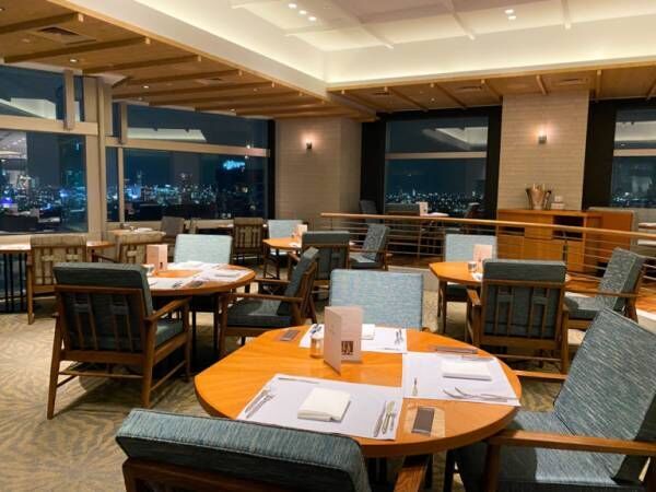 地上100mの絶景レストラン 新宿 小田急ホテルセンチュリーサザンタワー のクリスマスディナー 年12月1日 ウーマンエキサイト 1 6