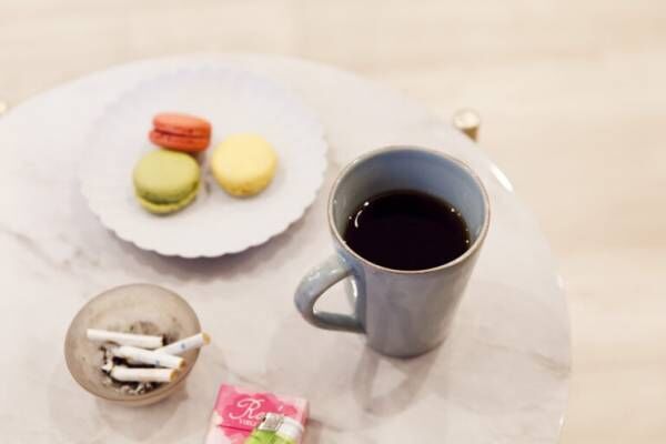 作家・鈴木涼美さんが愛するコーヒー時間。「気分転換はコーヒー、甘いもの、たばこで。」