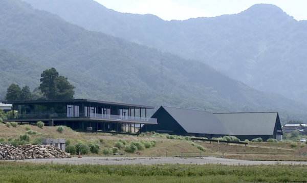 日本酒の奥深さと福井の食を発信する新しい複合施設〈ESHIKOTO〉がオープン。