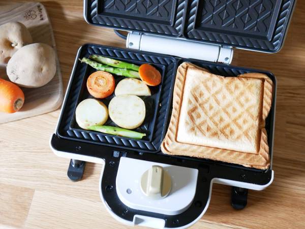 クリスマス限定のホットサンドメーカーギフト[PR]