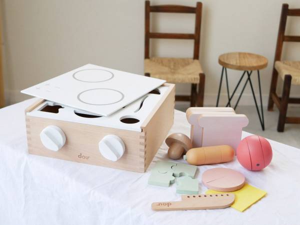 おままごとと型はめ遊びが楽しめる 「Little chef」[PR]