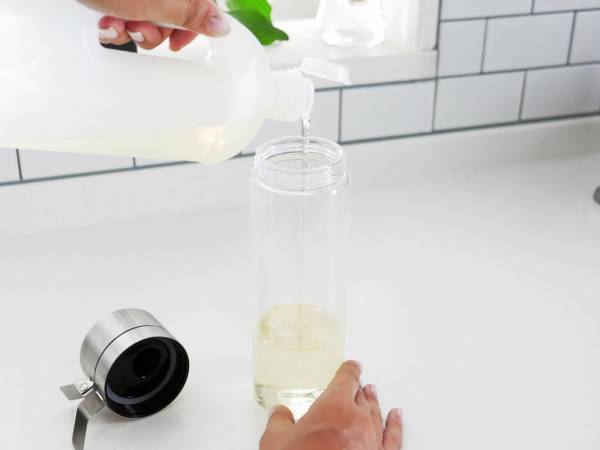 オイルもビネガーも美味しいまま保存できる「オイシイボトル」[PR]