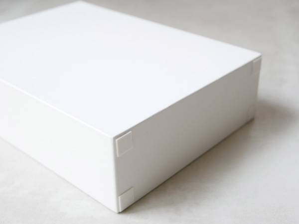 隠してスタイリッシュに収納できるカーペットクリーナースタンド[PR]