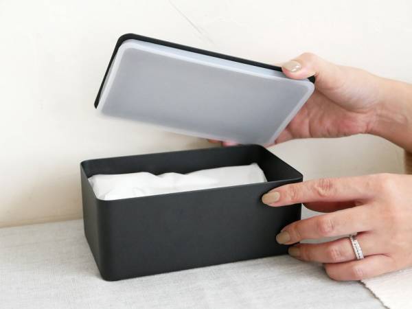 袋を隠して収納できるウェットシートケース[PR]
