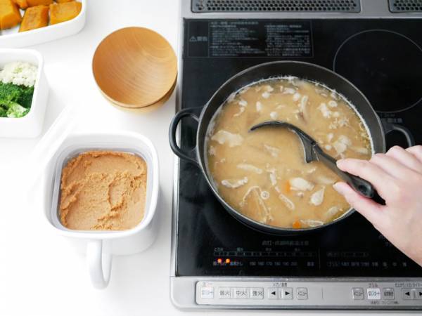 　専用ポットでいつでも美味しいお味噌を[PR]