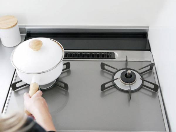 ガスコンロ奥の隙間にフィット[PR]