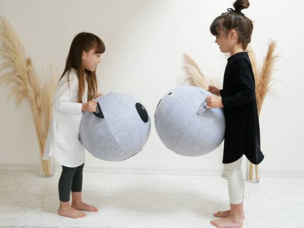 動物の顔をモチーフにしたユニークでかわいいキッズ向けバランスボール[PR]