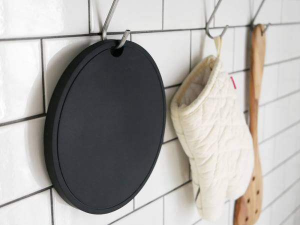 嬉しい機能を備えたシリコン鍋敷き[PR]