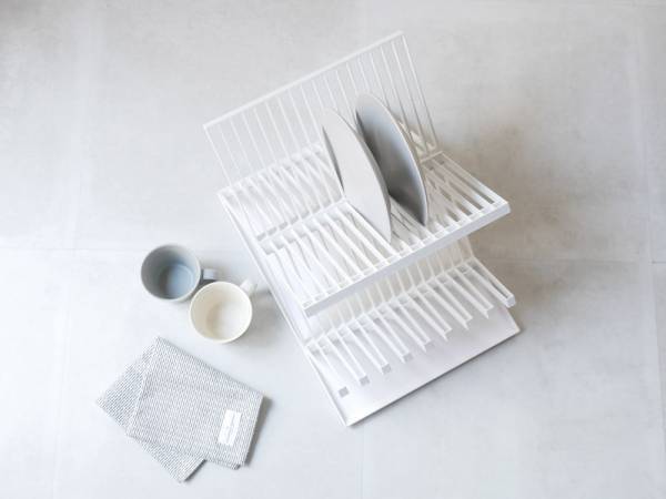 クロスデザインがスタイリッシュでユニークな多機能ディッシュラック[PR]