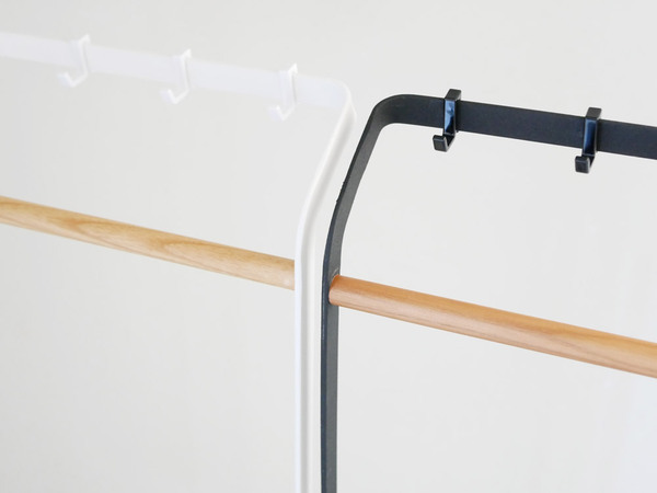 ひっかけ収納で使いやすい！スリムなアンブレラスタンド[PR]