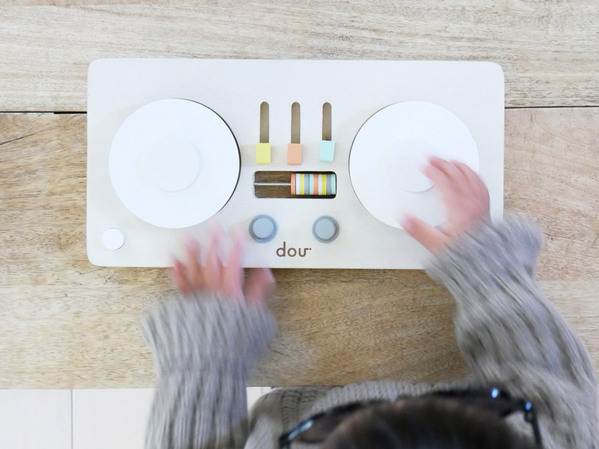 好奇心を刺激する音あそび「little DJ」[PR]