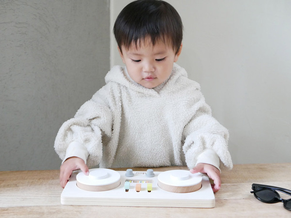 好奇心を刺激する音あそび「little DJ」[PR]