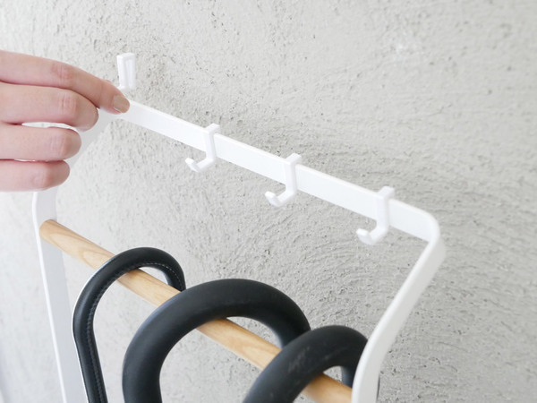 ひっかけ収納で使いやすい！スリムなアンブレラスタンド[PR]