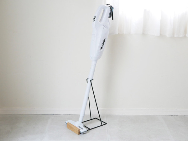 インテリアに溶け込むクリーナースタンド[PR]