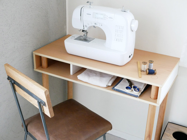 使いたい場所にすっきり置ける万能デスク[PR]