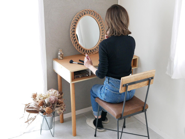 使いたい場所にすっきり置ける万能デスク[PR]