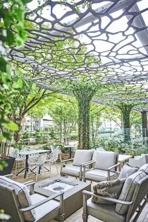 表参道 Cafe Dining Zelkova に 秋の味覚が堪能できるふたつのパフェが期間限定登場 E レシピ 料理のプロが作る簡単レシピ 1 2ページ 表参道 Cafe Dining Zelkova に 秋の味覚が堪能できるふたつのパフェが期間限定登場 E レシピ 料理のプロが作る簡単レシピ 1 2ページ