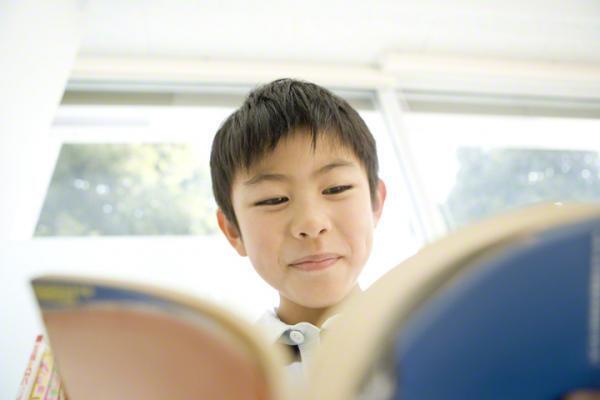 自閉症とは？主な症状と具体的な特徴