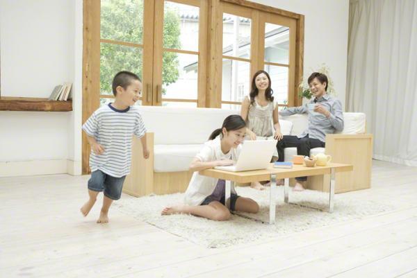 自閉症は遺伝する確率があるの？きょうだい、父親、母親との関係は？