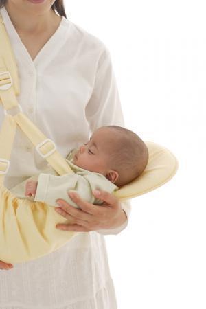 抱っこ紐でギャン泣きする息子…原因は？医師に相談したところ