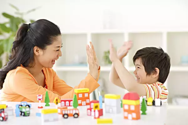 子どもの「視覚優位」を活かし、友達みんなと遊べるゲームを紹介