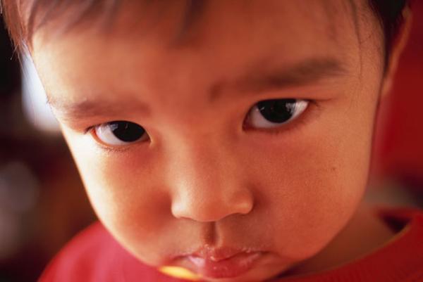 小3の息子、些細なことで友達を突き飛ばす…攻撃的な自分に息子本人も困っていた