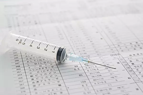 夜尿症とは？おねしょとは違うの？発達障害との関係は？原因や対処法、治療について紹介します