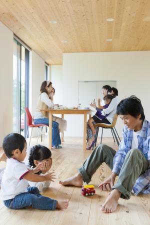 認知行動療法(CBT)は心の病気に効果的？ メカニズムや形式、体験談まとめ