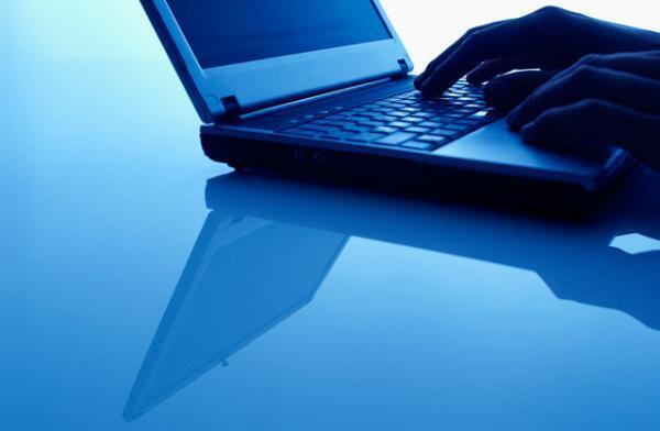 小4不登校の娘にパソコンを買って良かった！その理由と娘の変化