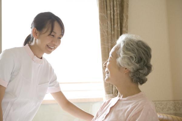 異食症とは？「氷、髪の毛などを食べたい衝動がとまらない」主な症状やタイプ別特徴、対処法まとめ