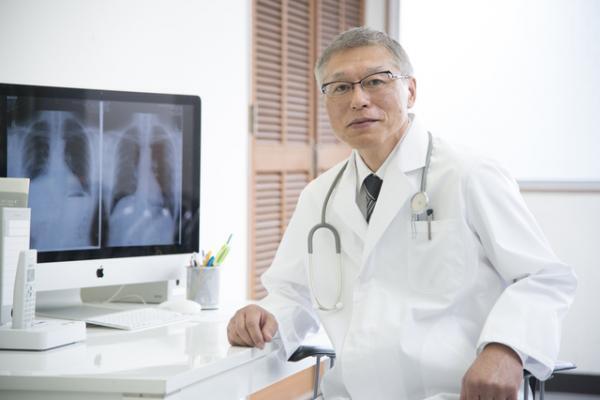 異食症とは？「氷、髪の毛などを食べたい衝動がとまらない」主な症状やタイプ別特徴、対処法まとめ