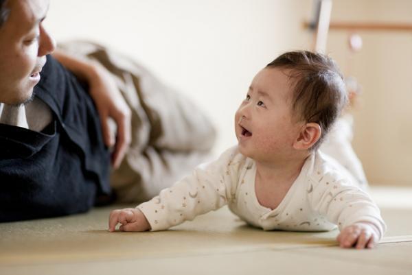 赤ちゃんの喃語（なんご）とは？いつから出るの？喃語が出ない、遅いときの原因、工夫、相談先まとめ