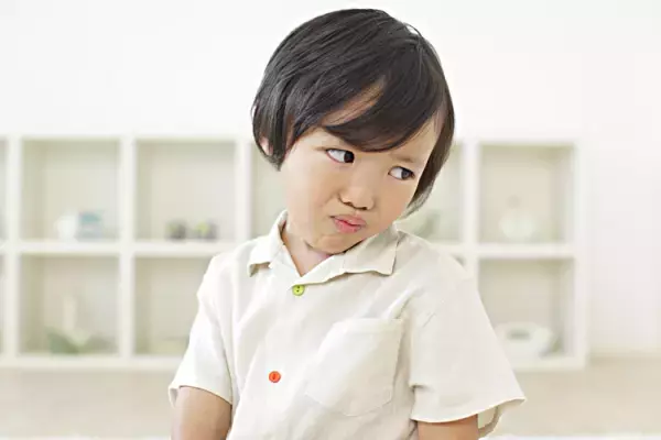 子どもの反抗挑戦性障害とは？単なる反抗期とは違うの？症状やADHDとの関係性、対応方法まとめ