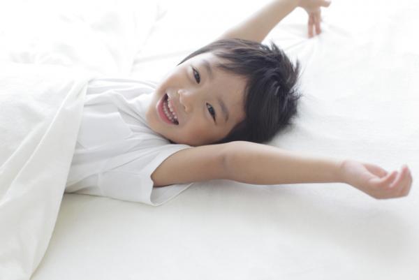 不眠症に苦しむ息子。大好きなテレビとの付き合い方を親子で考えた