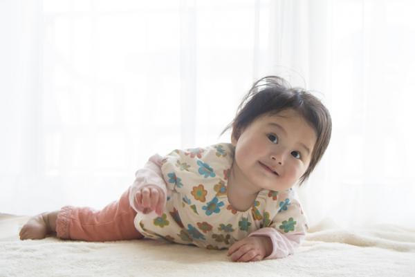 子どもの低緊張（筋緊張低下症）とは？フロッピーインファントの具体的な症状、治療法、相談先について