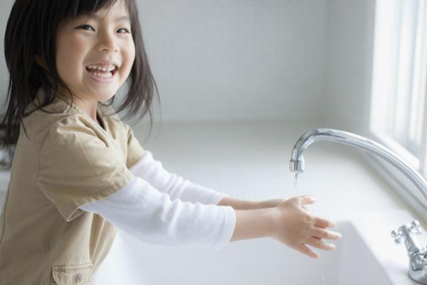 息子の歌声はまるで騒音…イライラする家族を見て、娘が言ったひとこと