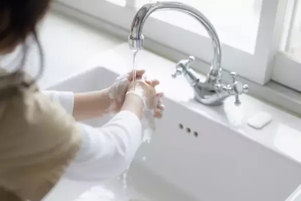 強迫性障害 (強迫神経症) とは？症状・引き起こす要因・治療・相談先・周りの人の対処法まとめ