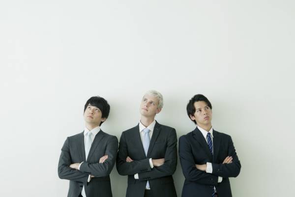 ナルコレプシーとは？「制御できないほど激しく眠い」症状や原因、治療法、ADHDとの関連まとめ