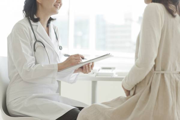 ナルコレプシーとは？「制御できないほど激しく眠い」症状や原因、治療法、ADHDとの関連まとめ