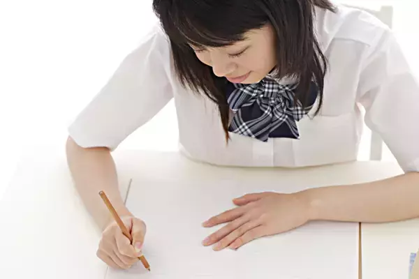 通信制高校とは？分類や他の進学先との違い、学費、入学方法などをご紹介します