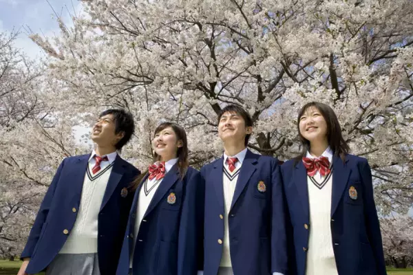 通信制高校とは？分類や他の進学先との違い、学費、入学方法などをご紹介します