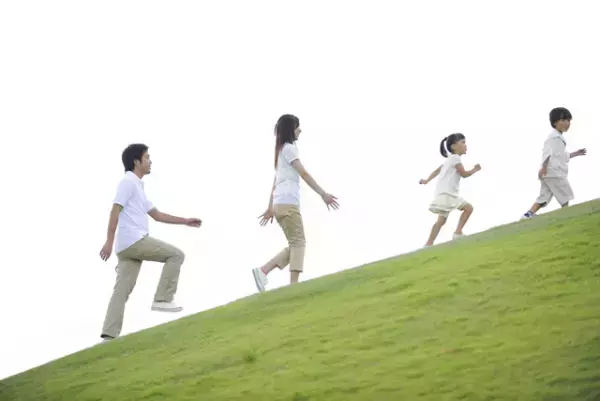 夜驚症・睡眠時驚愕症とは？特徴、原因、対応方法、治療法についてまとめました