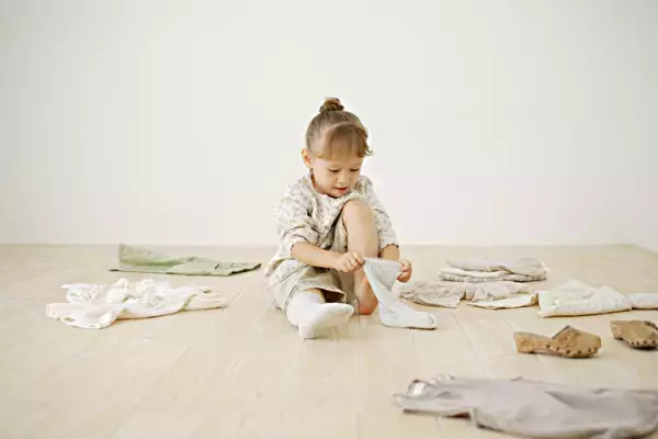 「ママ、靴下脱いでいい？」何でも許可を求める娘。理由は5年前の出来事に…