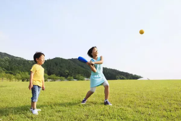 何度も椅子から落ちる息子が「発達性協調運動障害」と診断されるまで